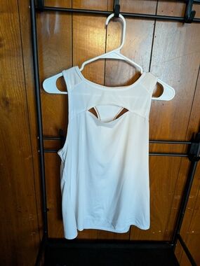 Women's White Cutout Athletic Tank Top